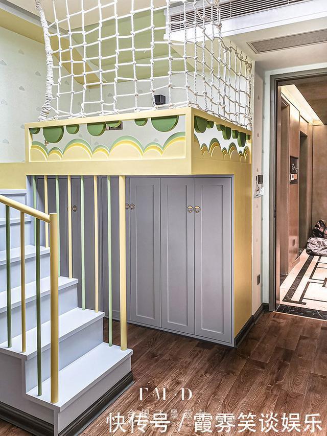 邻居|给孩子打了一张床，挂在空中，踩楼梯上去，邻居：在哪定制的？