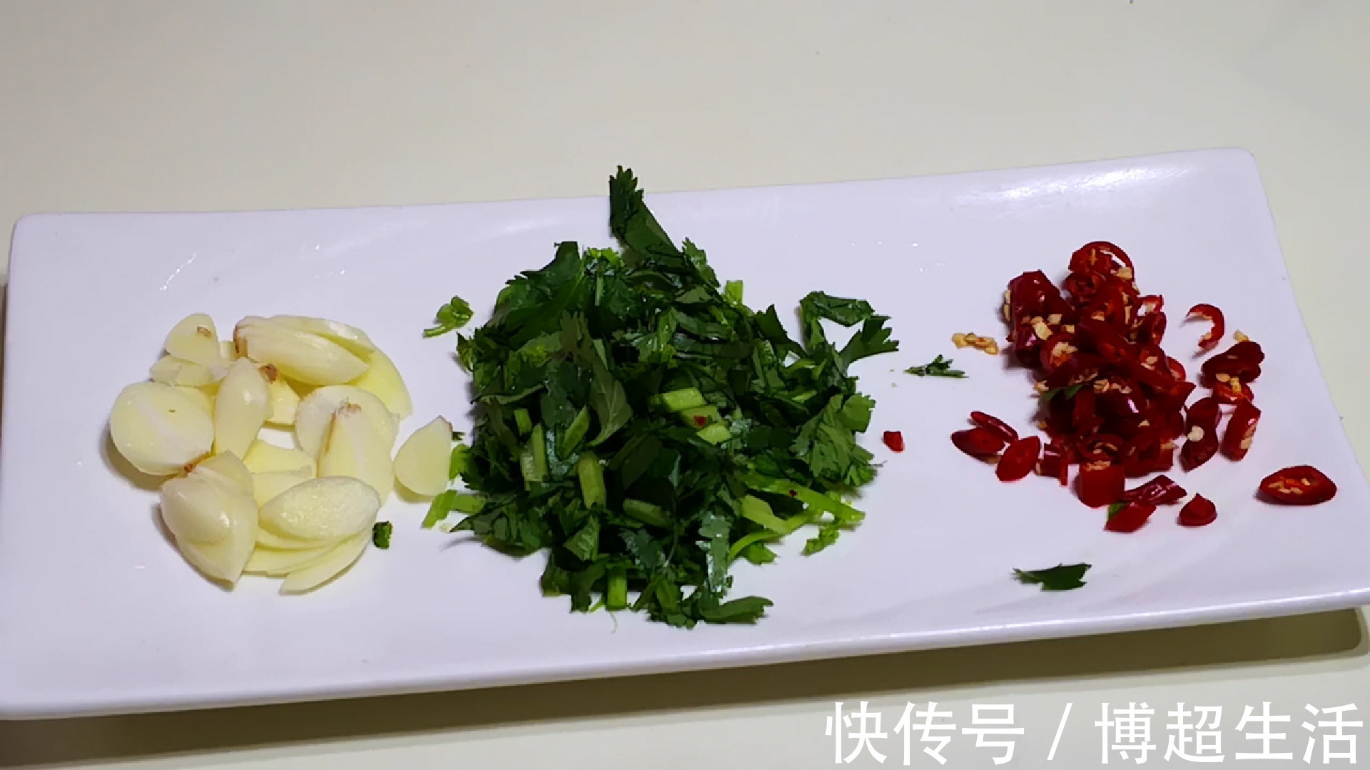 干豆腐|天热，最适合吃凉拌菜，6块钱一盘吃得起，5分钟就上桌，太香了