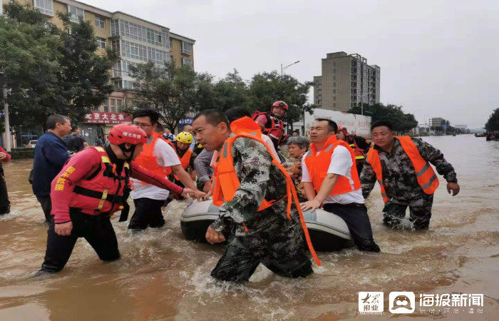 李文洁|风雨面前“鲁豫”并肩 东营这支救援队的身影暖“爆”了！