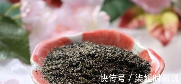 奶奶|88岁奶奶头发乌黑,精神饱满,公开她的自用方!学会大家都健康!