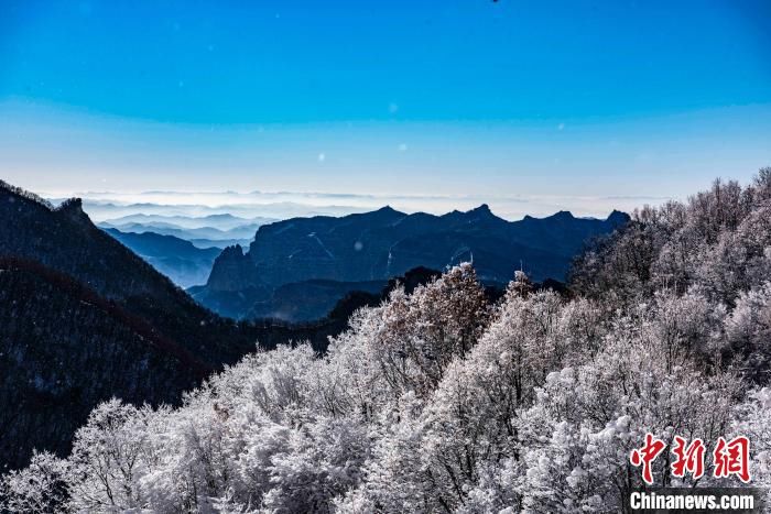 张洪波|航拍放晴后的太行山雪景美如画