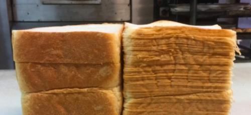 日本大厨向中国厨师下战书,面包薄如纸,中国厨师默默切土豆