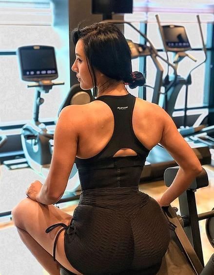 穿搭|她是韩国翘臀第一人,火爆全国给总统当私教,堪称健身服穿搭范本