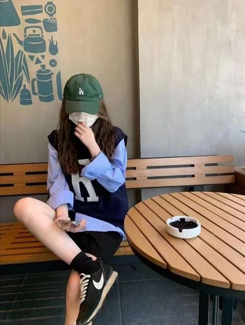 风衣|衣服在精不在多，秋天有这4件经典款就够了，时髦百搭又显气质