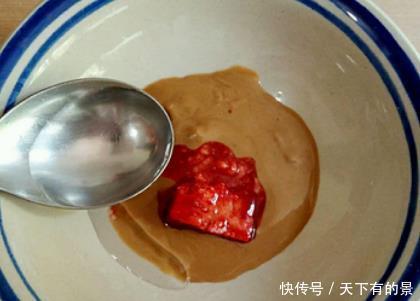 放水|调芝麻酱时,放水还是放油?大厨:都不对!学会这样做,香味十足