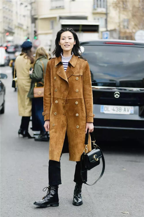 时尚|大衣里面穿什么?这3件“高领”内搭,时尚百搭和保暖,它们全占