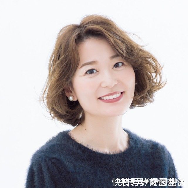 萌小舒|女人一旦过了30岁,发型尽量以“典雅”为主,做个气质短发美人