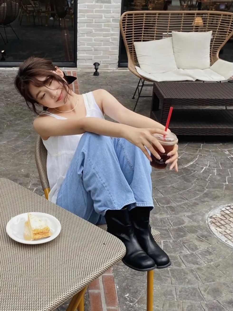 小杰|各省女孩初秋穿搭pk，你觉得哪个好看？