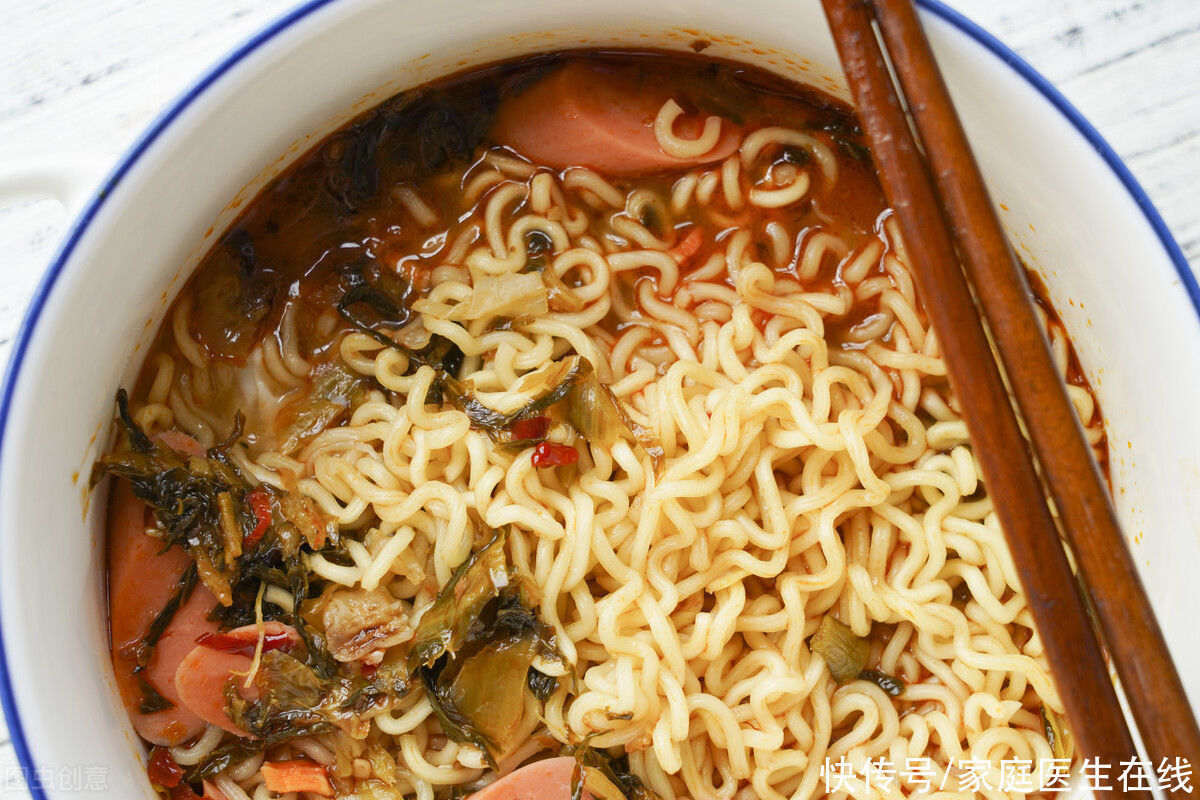 大蒜|大蒜是肝脏的“发物”?想养护肝脏,这3种食物要少吃,真的很伤肝