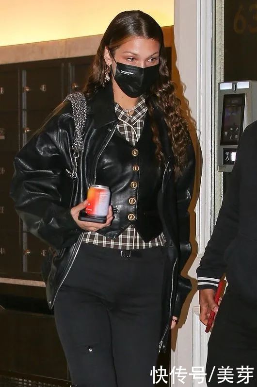 大衣里面穿什么？这4款绝美内搭，让你时髦一整个冬天