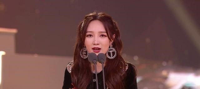 球迷们|郎姐孟佳营销成功、王霏霏已经成为一块踏脚石