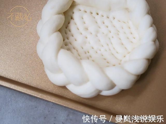 面团|不加黄油的双重奶酪包，从揉面的那一刻起就奶香四溢了