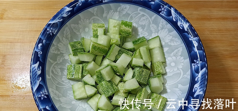 豆瓣酱|夏天没有胃口，教你制作“臊子凉粉”，成菜酸辣爽口，比吃肉过瘾！