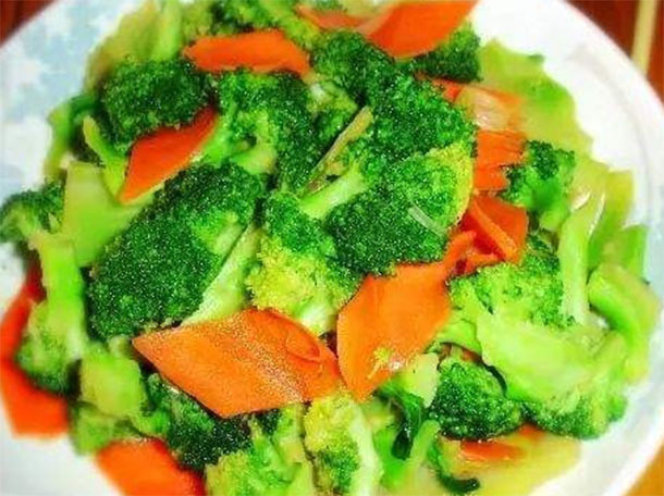 小蛮腰|暑假孩子疯玩暴晒暴饮暴食变肥胖，多吃燃脂菜，防晒美白燃脂瘦身