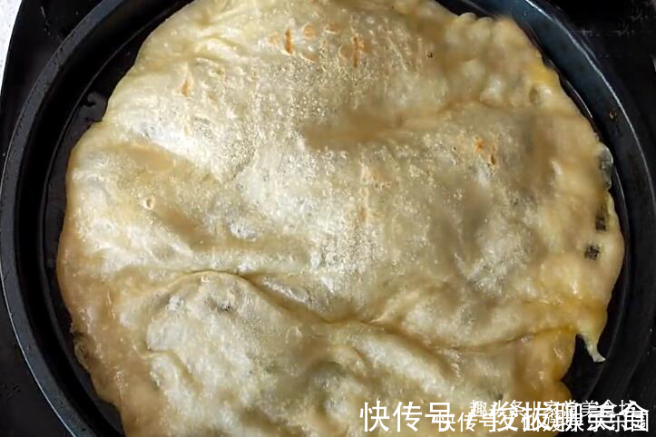 油饼|女儿最爱吃的油饼,40秒出锅,柔软筋道,比披萨好吃,早餐必备