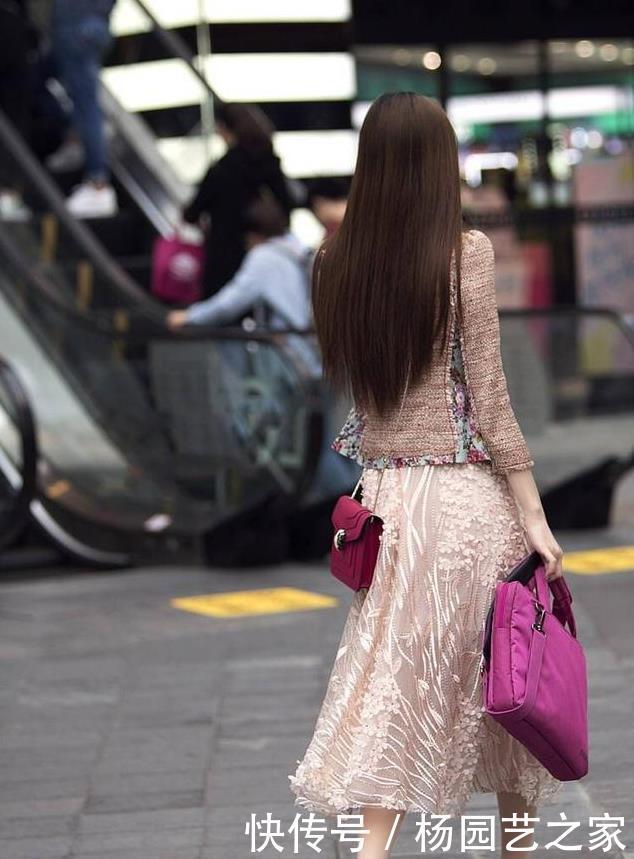 美丽|女性独有的魅力仅靠一件花瓣裙就可以展示,温柔的一面很美丽