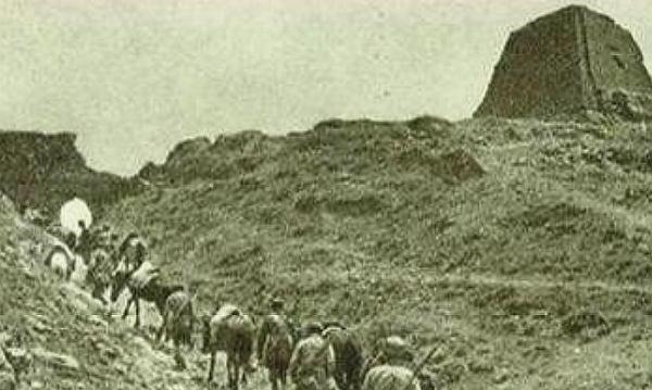 竟当|哪位骁将如此传奇由军长连降三级成团长，一个月后竟当了司令！