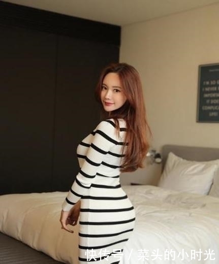 高跟鞋|气质女神搭配合身剪裁的连衣裙,显得分外迷人