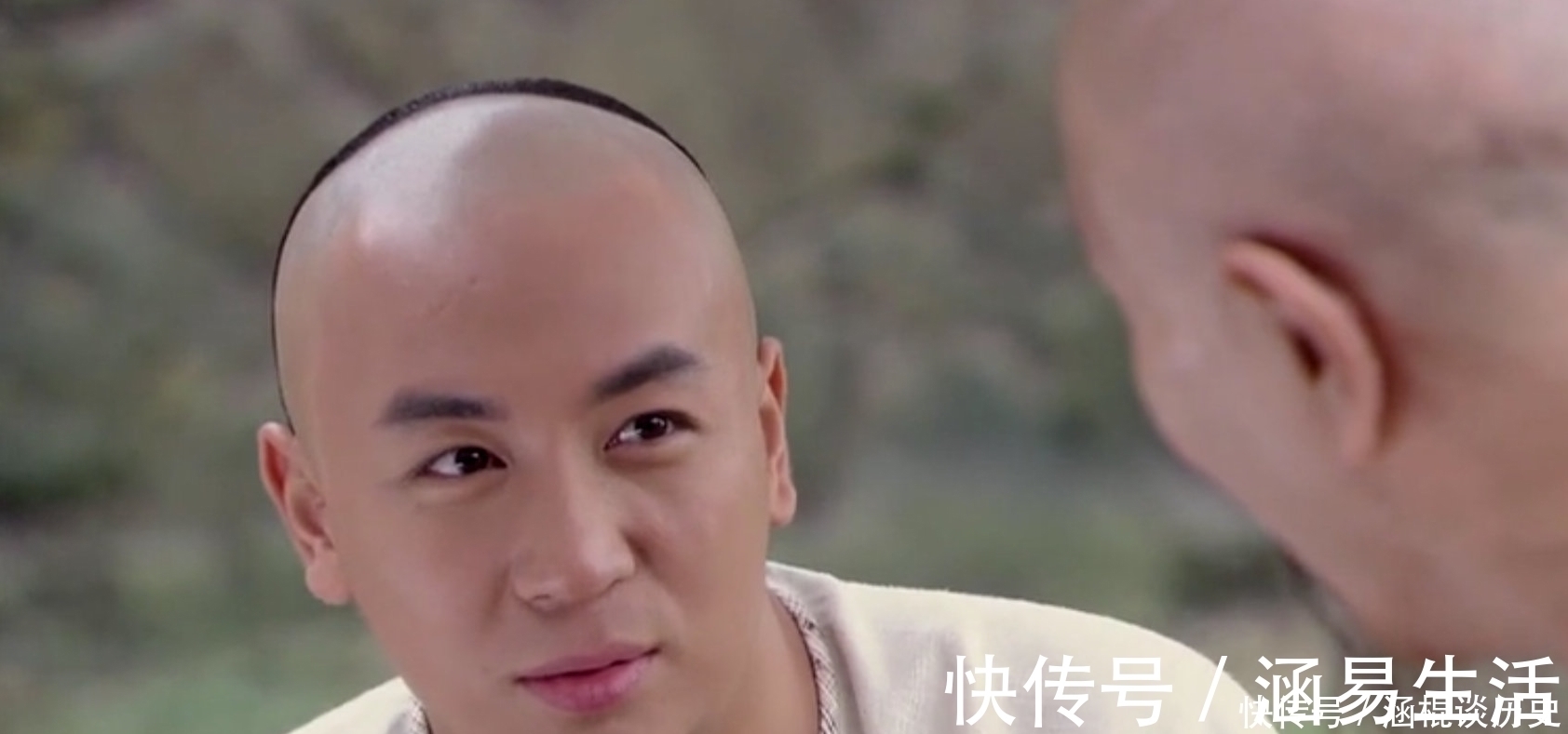 剧照|浅谈梁坤的实战能力,双臂能挂6名壮汉,走数十步面不改色!