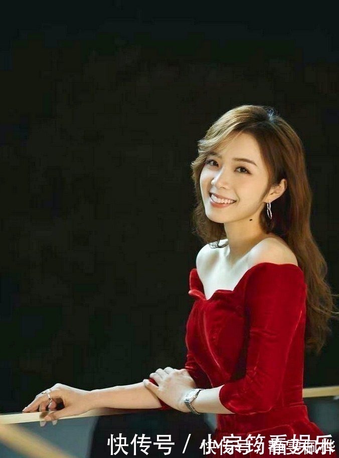 外型|举手投足都透漏着高贵的气息,穿出轻熟的美