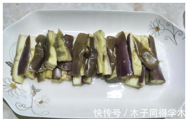 清蒸茄子|立秋之后，黄瓜柿子靠边站，秋天最该吃蒸菜，清热降燥不发胖