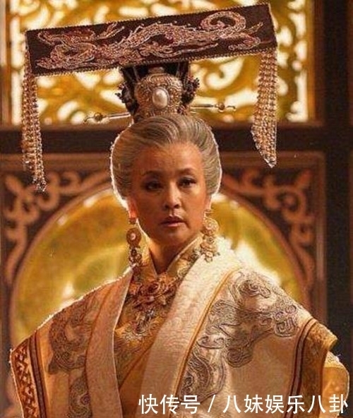 退位|武则天退位后群臣欢呼,唯有一功臣痛哭:一年后,没哭的人都死了