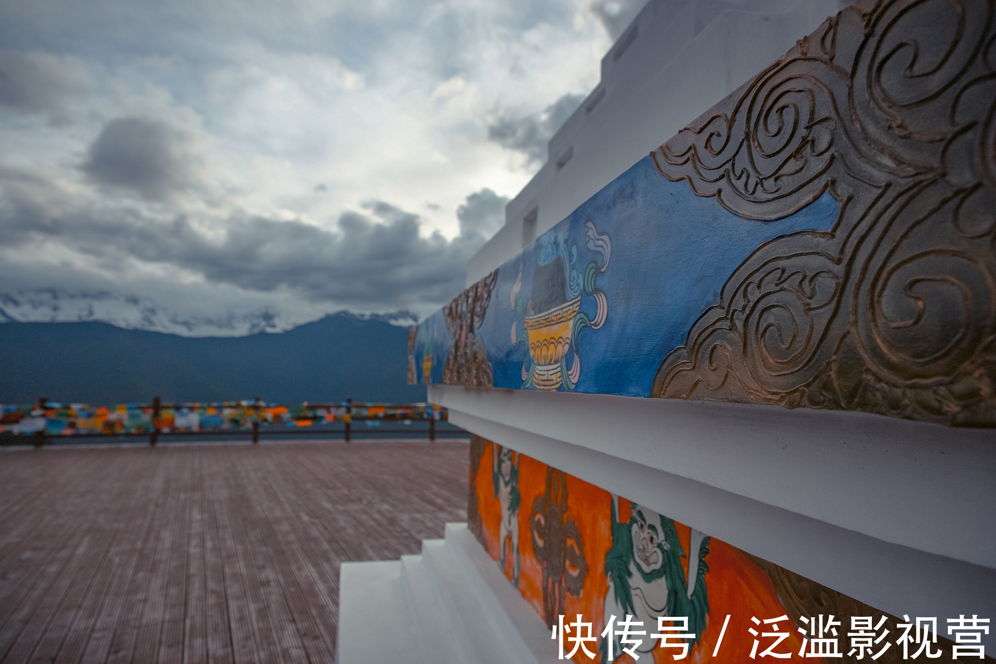 我们需要大力推送原创类节目，不断融合民族色彩和地方色彩