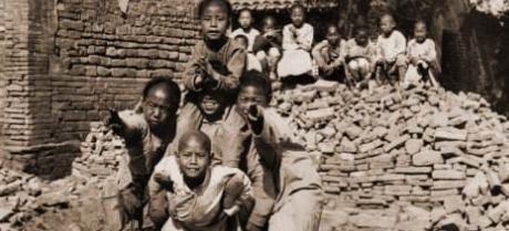 差距|一组美国镜头下心酸老照片：百年前的孩子们，原来这才是历史差距
