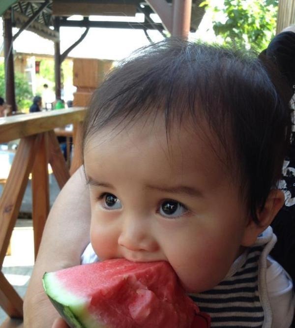 肠胃|3岁女童呕吐不止,紧急送医,医生忠告:这些食物孩子一口也别吃