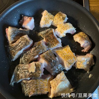  三分钟|三分钟做好红烧鱼块（铁锅炖鱼），做饭太简单