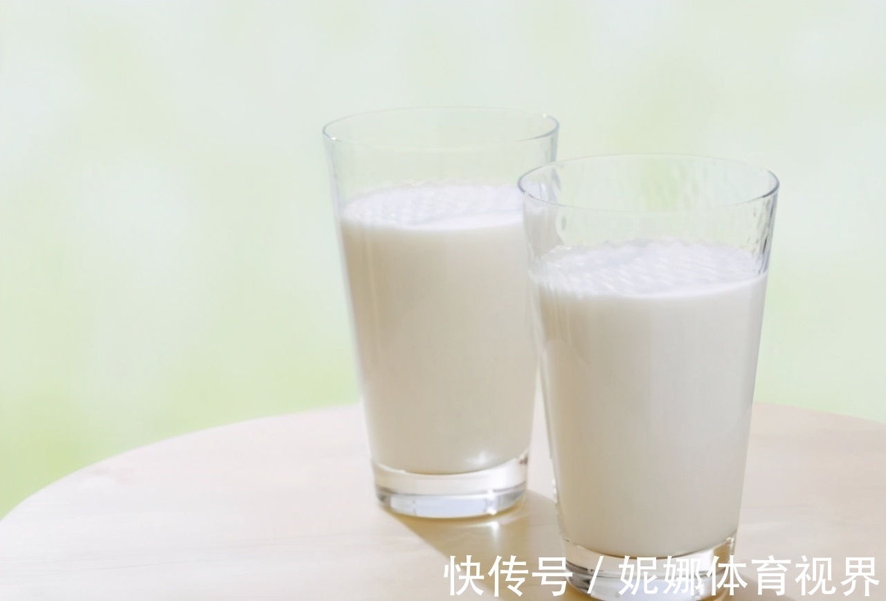 日常生活中|人老腿先知，这5种习惯对膝关节伤害很大，小心膝盖都要磨没了