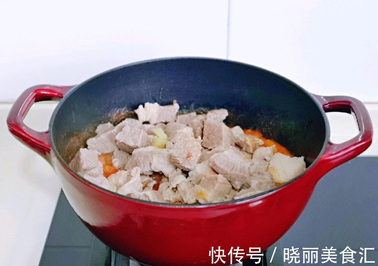 一锅暖暖的番茄炖牛腩,滋补有营养,番茄浓郁牛腩鲜香