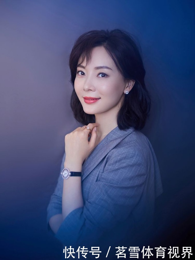 女人到中年头发别剪太短，这4款短发刚刚好，时髦又减龄