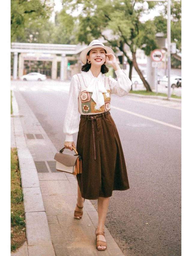 衬衫|立秋之后，小个子该怎么穿？试试“衬衫+半身裙”，显高又好看