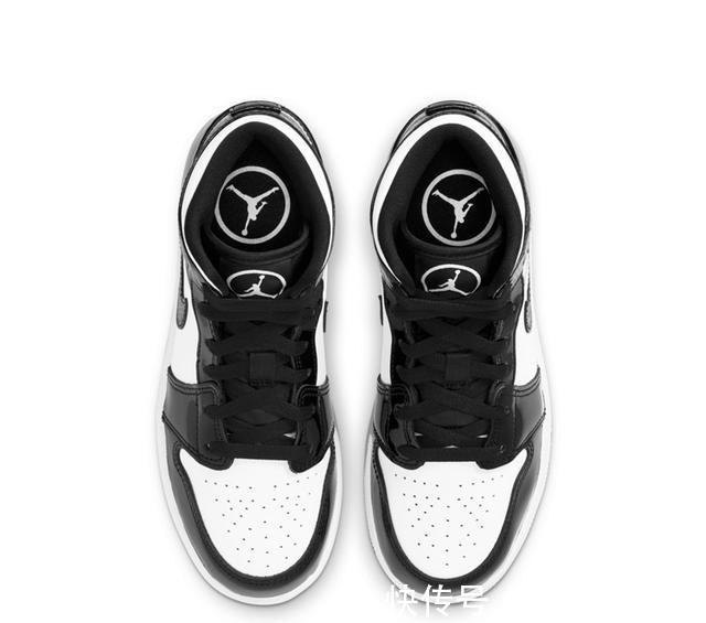 logo 碳纤维纹理鞋身!黑白Air Jordan 1 Mid官图释出!