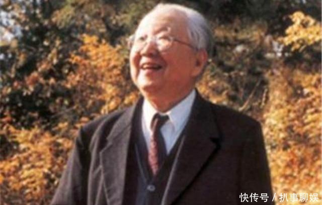 启功:我最困难那会儿她欺负我们,今天我好啦,她就总派人来看我