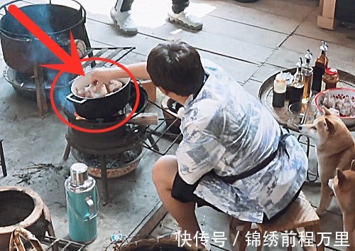 指甲|黄磊为宋威龙做大酱骨时，谁注意他的指甲这饭还能吃吗