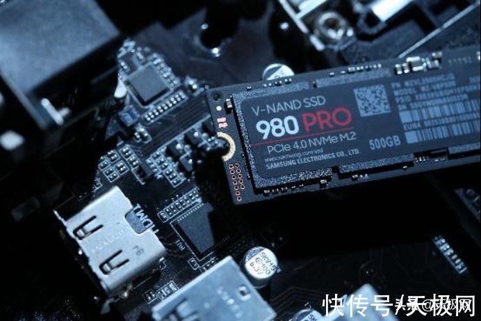 slc|“双旦”购物预热：一块三星980 PRO不够？那就再买一块980吧