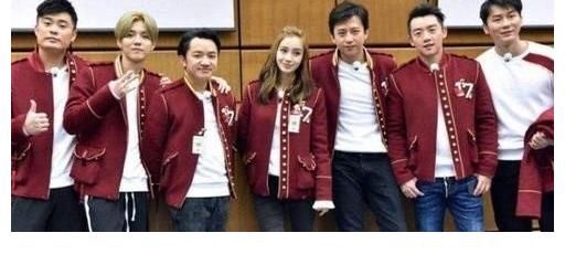 邓超|《跑男》开播至今，邓超王祖蓝相继退出，网友：元老们跑不动了？