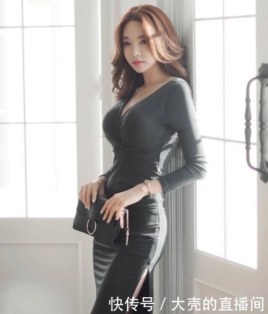 穿搭 百看不厌的打底裤,小姐姐勾勒出完美曲线,非常的吸睛