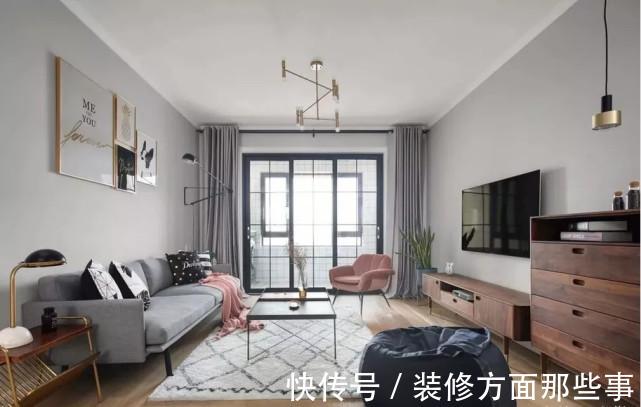 硅藻泥|102平北欧风三居室,选择深色布艺沙发只是为了耐脏