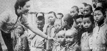 老照片|抗战老照片图2日本鬼子排队沐浴,图4手持汉阳造的战士!