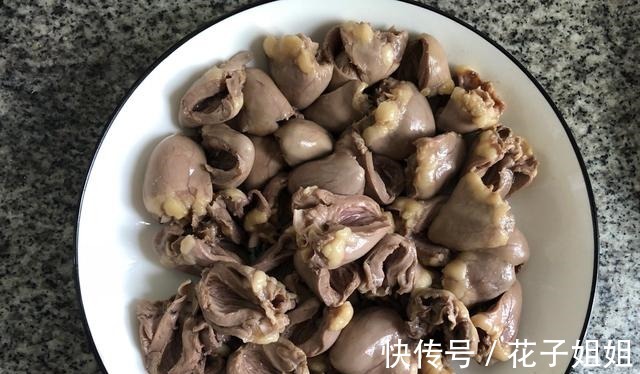 红辣椒|教你一道孜然鸡心，自己在家就能做，麻辣鲜香，清脆可口！