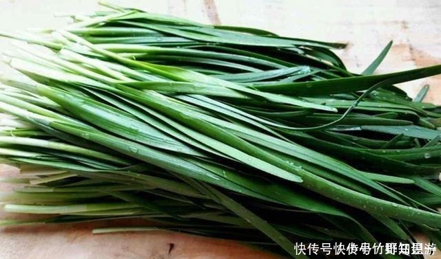 想吃韭菜盒子不要出去买,教你在家做,外酥里鲜,比饺子还好吃