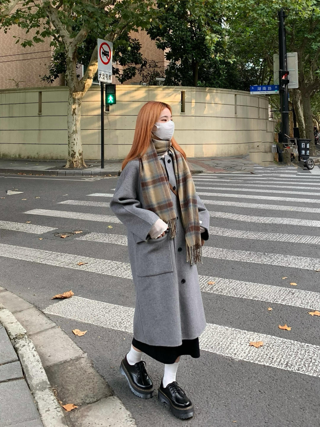 时尚博主|忽冷忽热的季节不知道穿什么?一件毛呢大衣全搞定