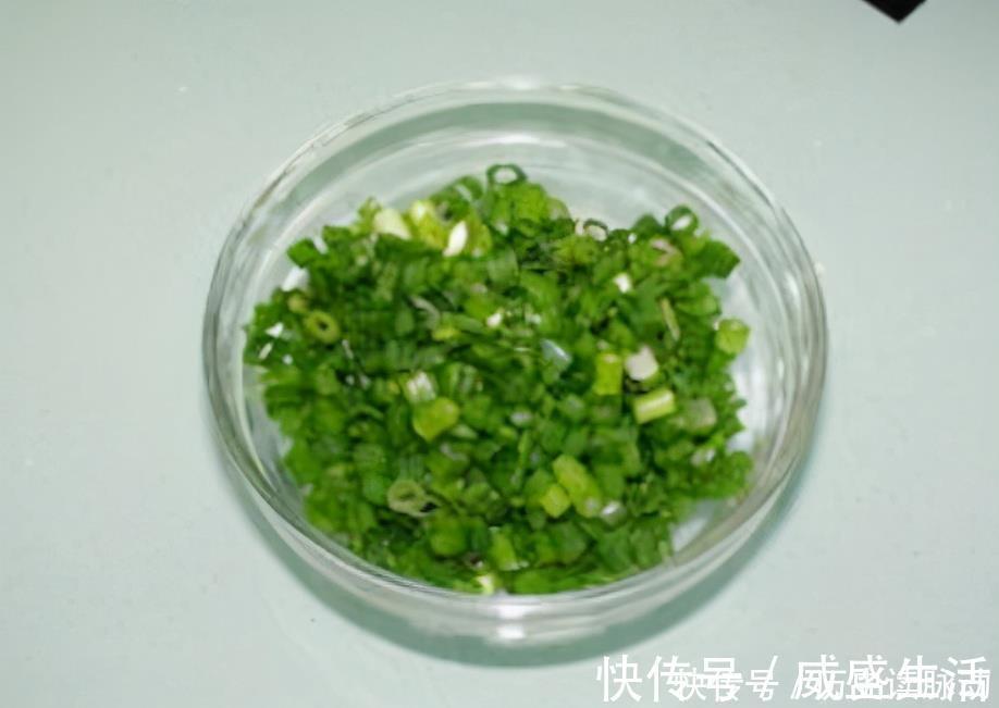 面糊|早餐做鸡蛋泡泡，不发面不揉面，10分钟出一锅，比油条好做好吃