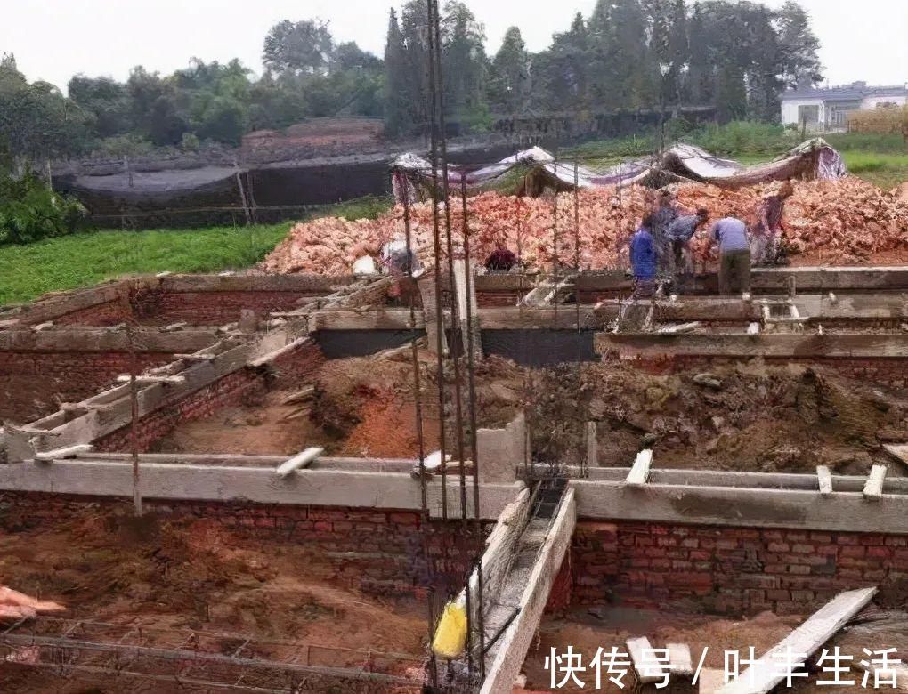 继承|城镇户口的子女继承父母在农村的房产需要重建,有了新的法律依据