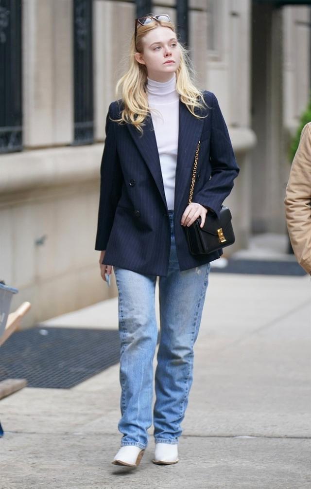 够展现出|牛仔裤的时尚感很强, 时髦精人手一件, 你的衣柜有一条牛仔裤吗?