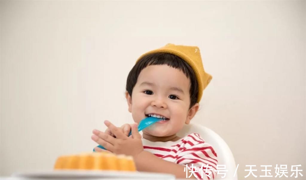 营养物质|最新儿童身高标准表快收藏,男童女童有差异,7岁以下都可对照