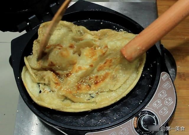 面粉|家常手抓饼，掌握这两个秘诀，柔软劲道，放凉也不硬，简单易学